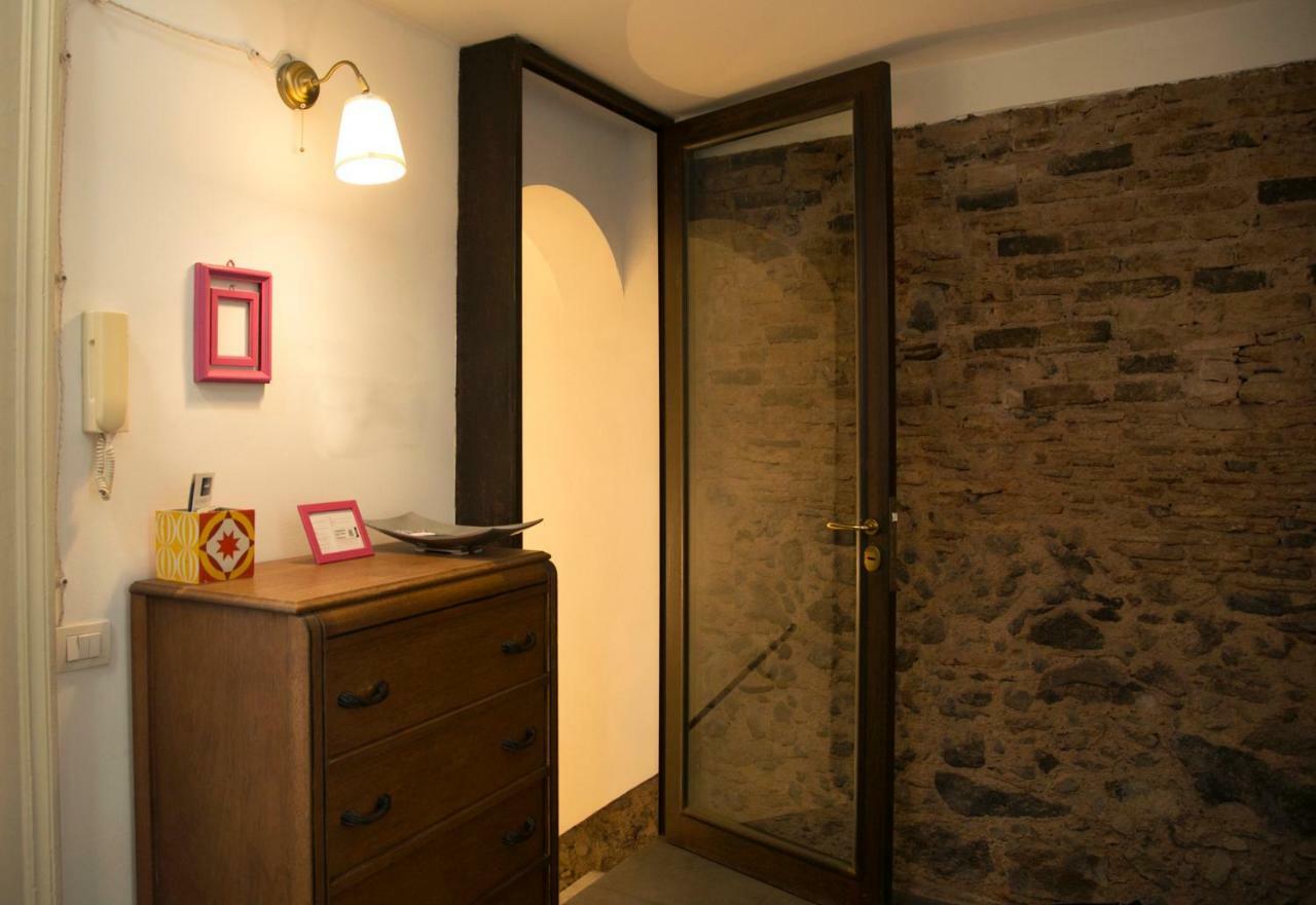 Suittom Apartment คาตาเนีย ภายนอก รูปภาพ