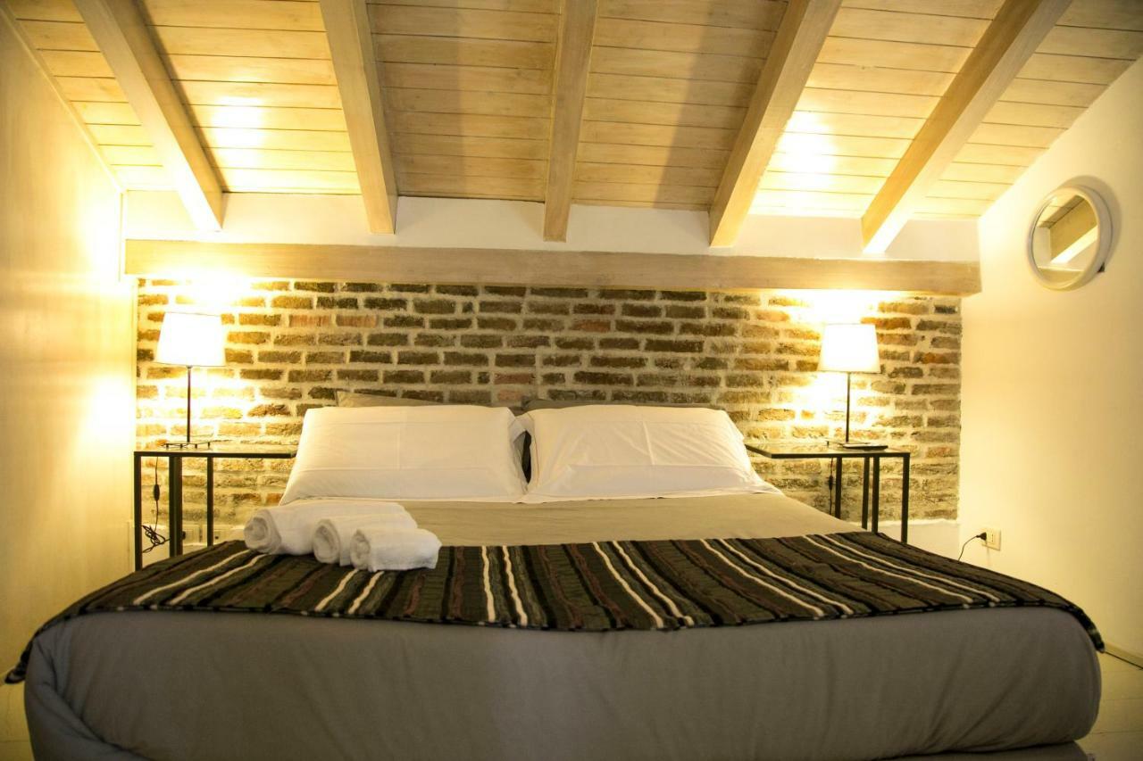 Suittom Apartment คาตาเนีย ภายนอก รูปภาพ