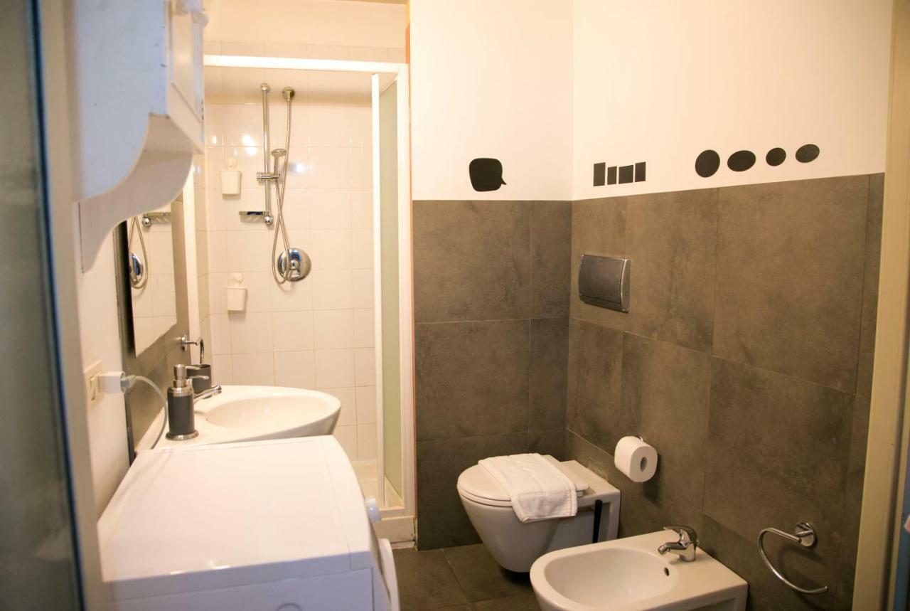 Suittom Apartment คาตาเนีย ภายนอก รูปภาพ
