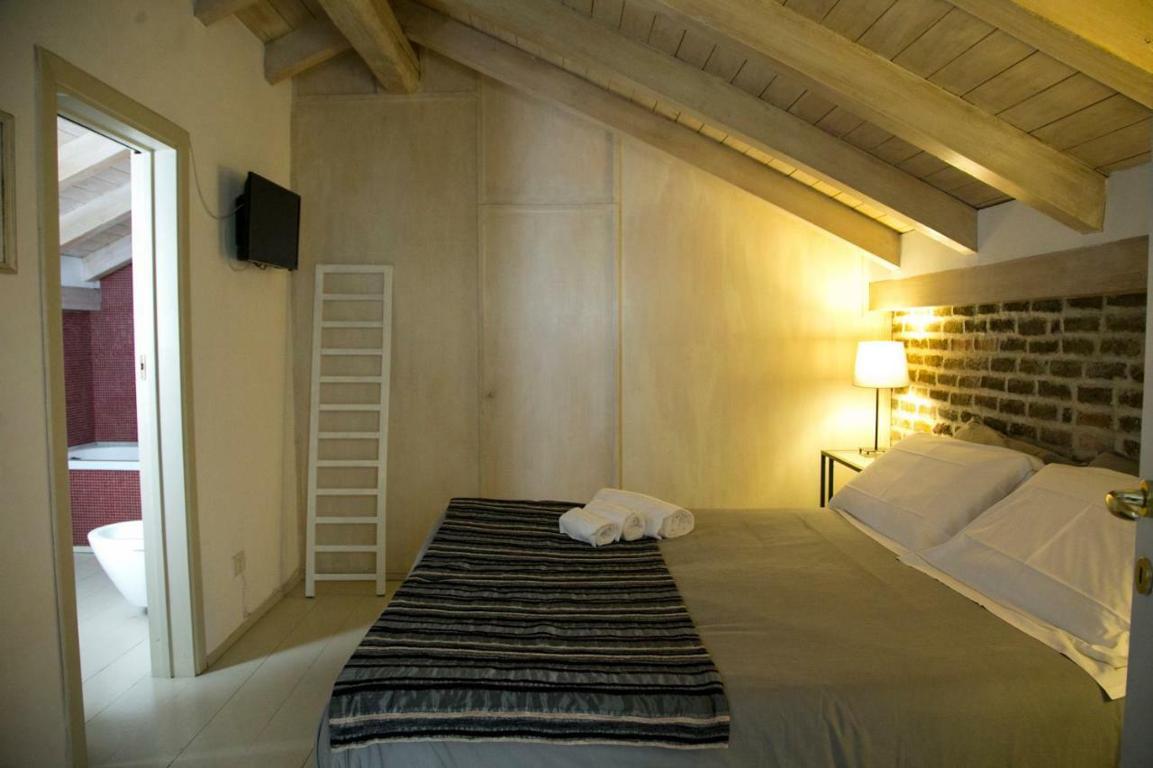 Suittom Apartment คาตาเนีย ภายนอก รูปภาพ